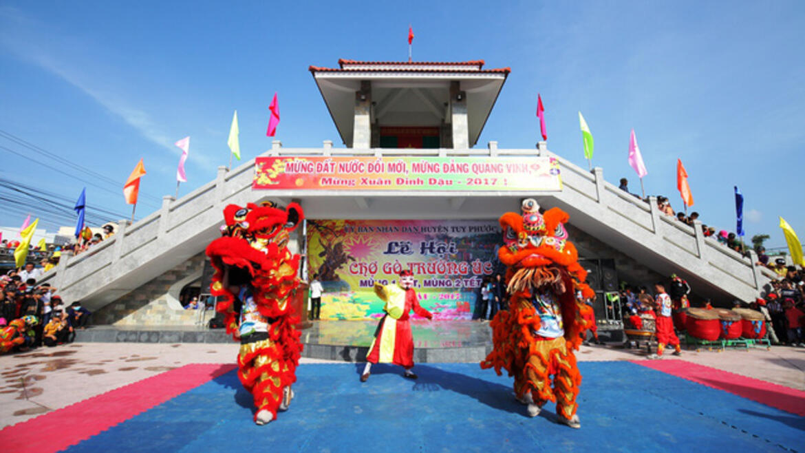 Háo hức tham gia Lễ hội Chợ Gò Tuy Phước ngày đầu năm mới