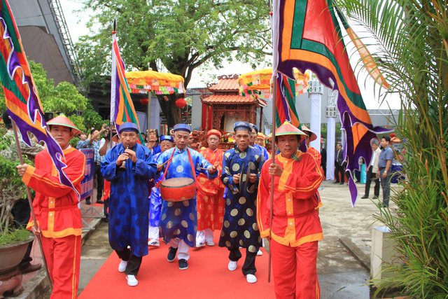 Lễ hội được người dân địa phương tổ chức long trọng và trang nghiêm